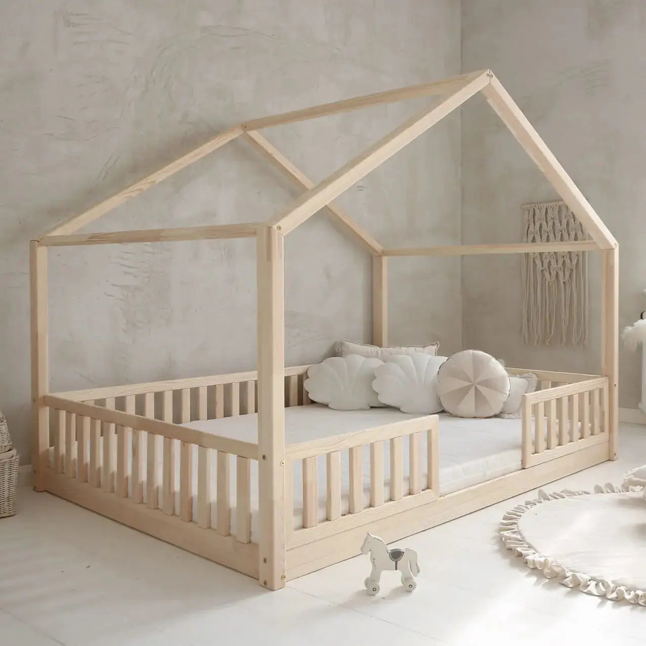 Montessori Bedhuisje Nicolai - bopien.nl