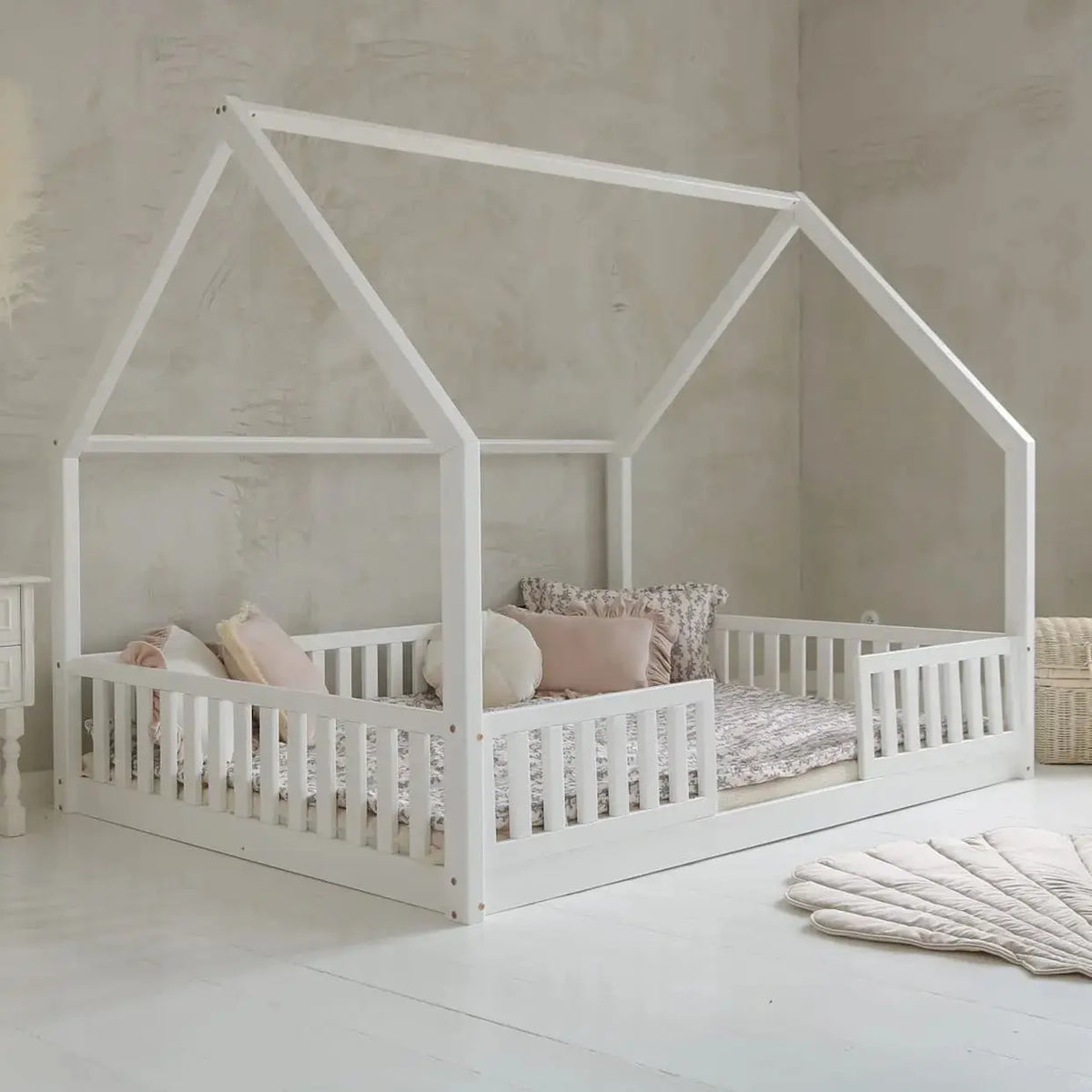Montessori Bedhuisje Nicolai - bopien.nl